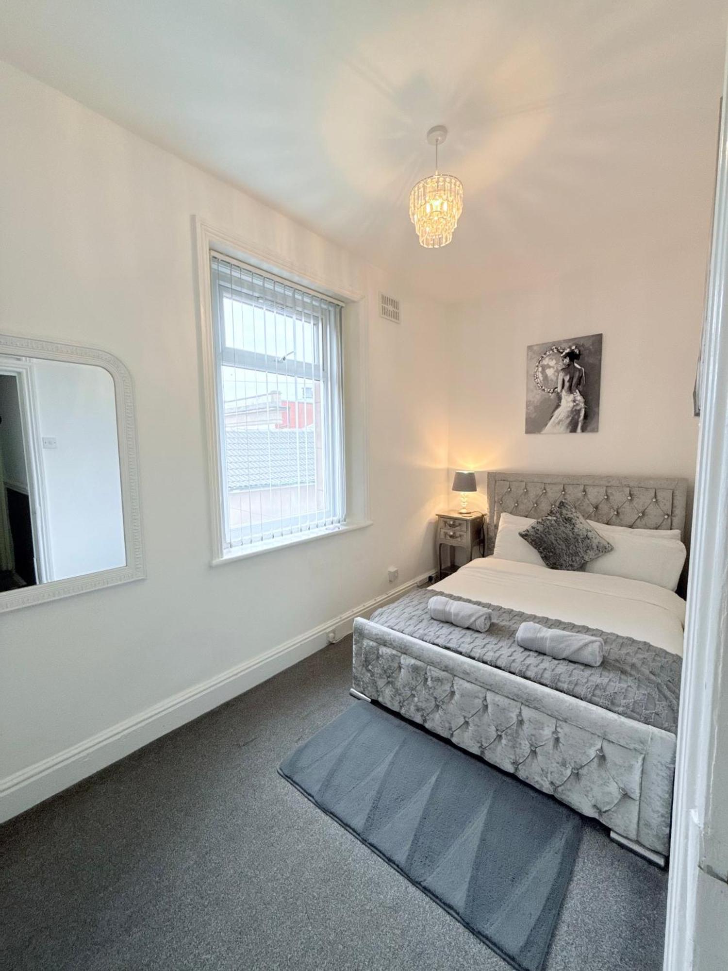 Large Luxury Apartment Blackpool Extérieur photo